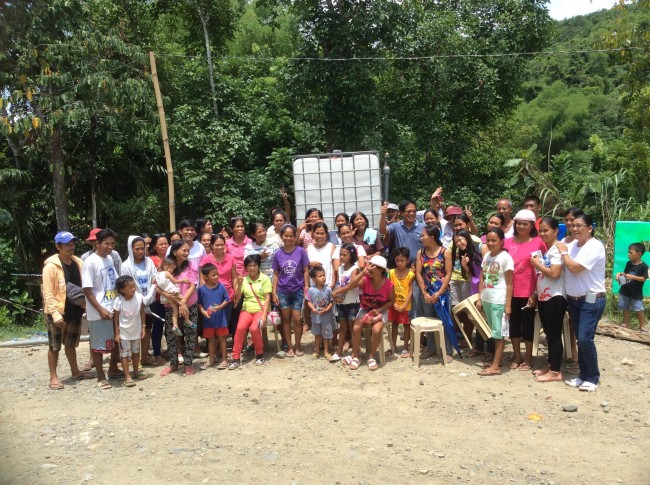 Ric Patricio holds a ‘Wash Seminar’ in the village.
