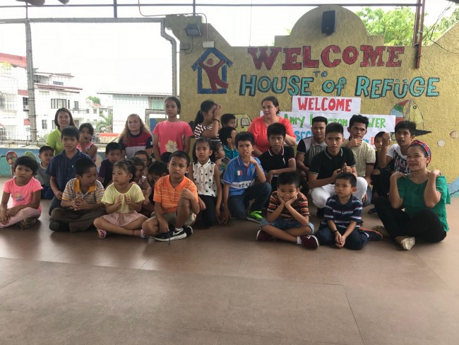 Amy visits the House of Refuge Orphanage in Manila.